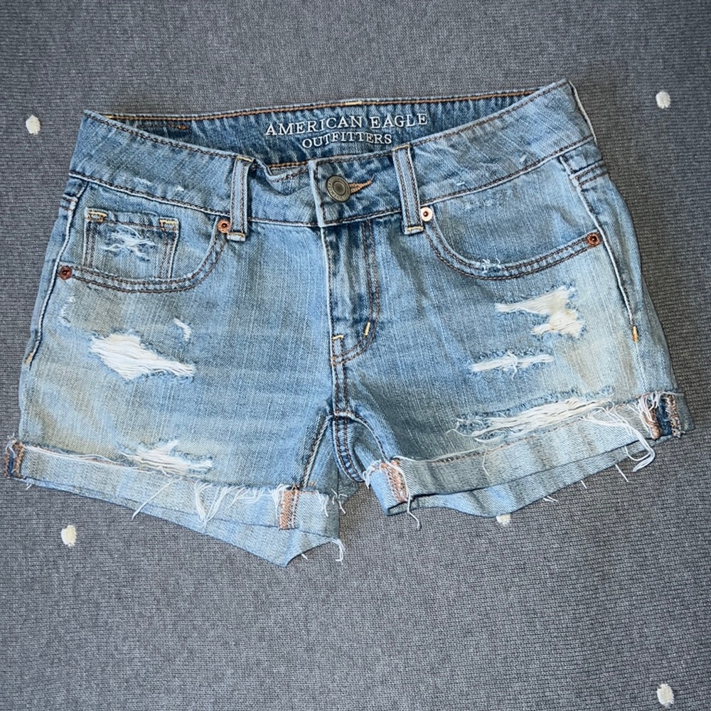 American Eagle size 0 distressed jean shorts